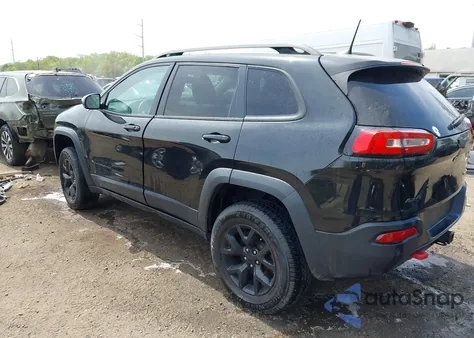 2016 Jeep Cherokee Trailhawk from USA, damaged, VIN 1C4PJMBS1GW226864